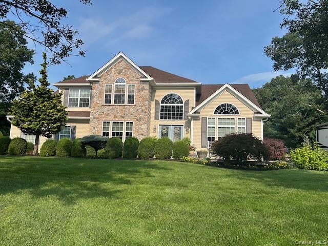  4 BR,  3.00 BTH &nbsp;Colonial style home in Yaphank