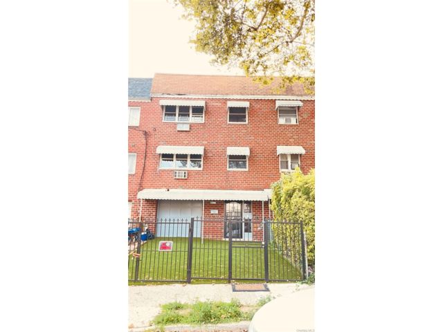  3 BR,  1.00 BTH &nbsp;Other style home in Esplanade