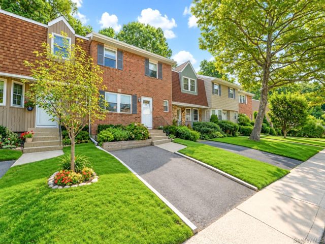  3 BR,  3.00 BTH &nbsp;Condo style home in Woodbury