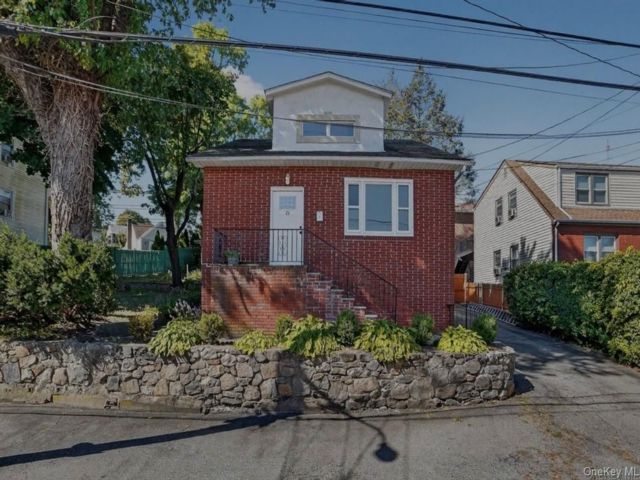  3 BR,  1.00 BTH &nbsp;Other style home in Yonkers