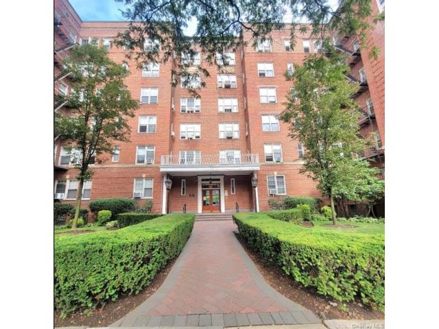  1 BR,  1.00 BTH &nbsp;Other style home in Forest Hills