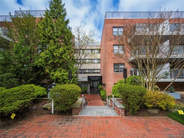 [Great Neck Real Estate, listing number 7324297]