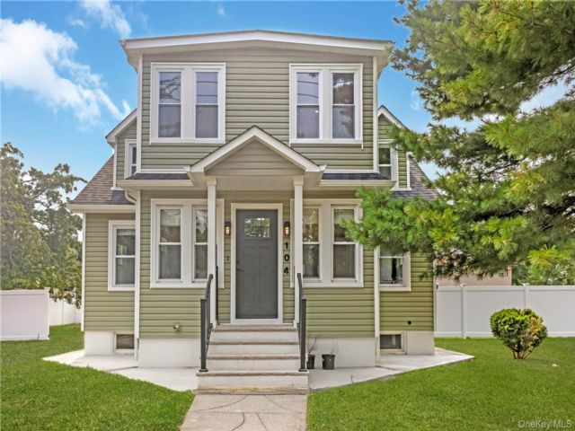  5 BR,  3.00 BTH &nbsp;Colonial style home in Wyandanch