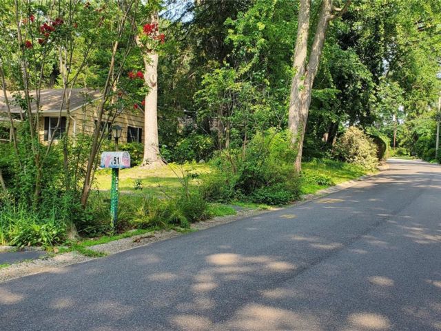  7 BR,  9.00 BTH &nbsp;Contemporary style home in Roslyn
