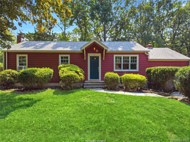  3 BR,  1.00 BTH &nbsp;Ranch style home in Miller Place