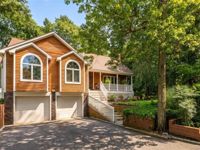 [Wading River Real Estate, listing number 7324616]