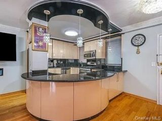  3 BR,  2.00 BTH &nbsp;High rise style home in Rego Park
