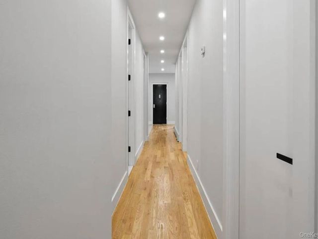 [PHOTO]