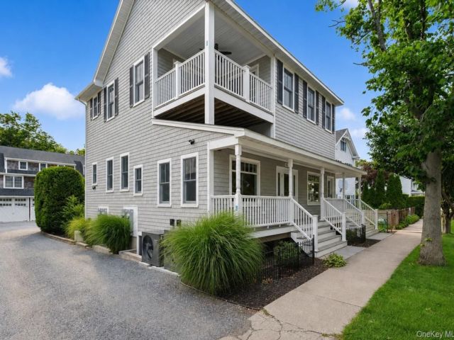 Studio,  0.00 BTH &nbsp;House style home in Greenport