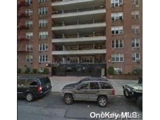  2 BR,  1.00 BTH &nbsp;Other style home in Flushing