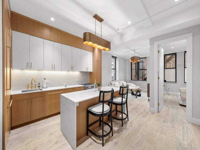  1 BR,  2.00 BTH &nbsp;Other style home in New York (manhattan)