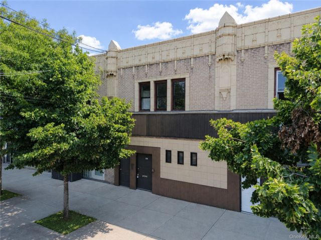 [Woodhaven Real Estate, listing number 7324965]