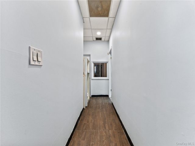 [PHOTO]