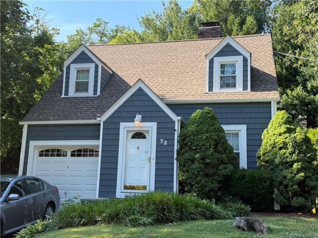  3 BR,  2.00 BTH &nbsp;Exp cape style home in Halesite