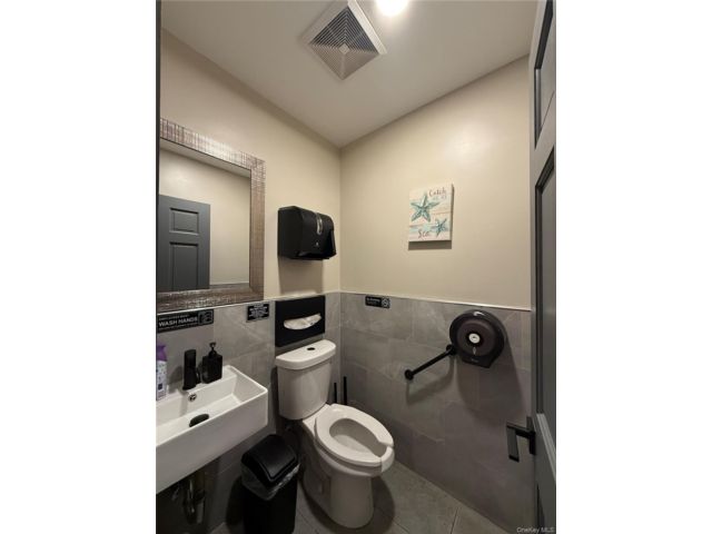 [PHOTO]