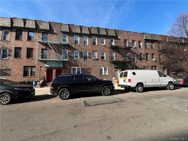 [Sunnyside Real Estate, listing number 7325350]