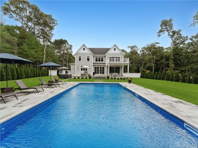  6 BR,  5.00 BTH &nbsp;Post modern style home in Remsenburg