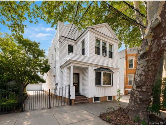 [Glendale Real Estate, listing number 7325426]