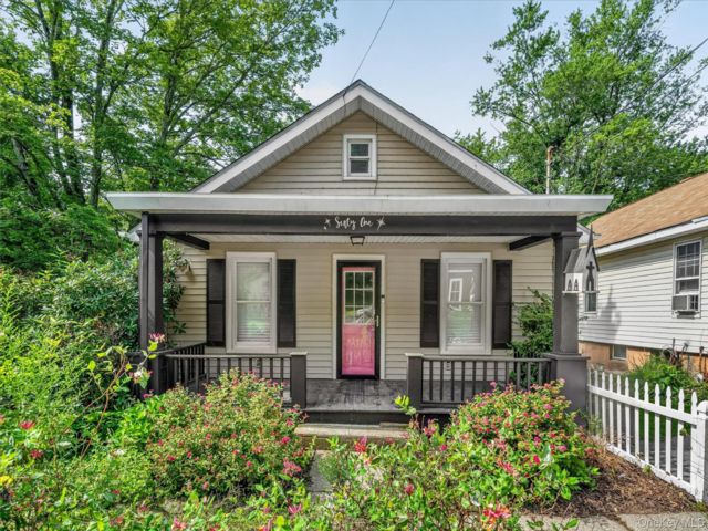  3 BR,  1.00 BTH &nbsp;Cottage style home in Unionville