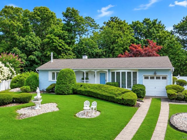 [Centereach Real Estate, listing number 7325694]