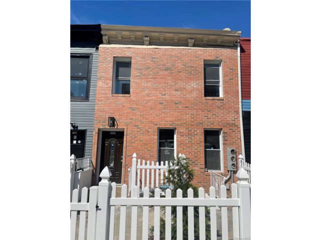  6 BR,  2.00 BTH &nbsp;House style home in Crown Heights