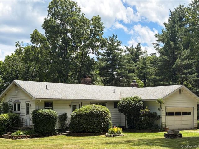  2 BR,  2.00 BTH &nbsp;Ranch style home in Wurtsboro