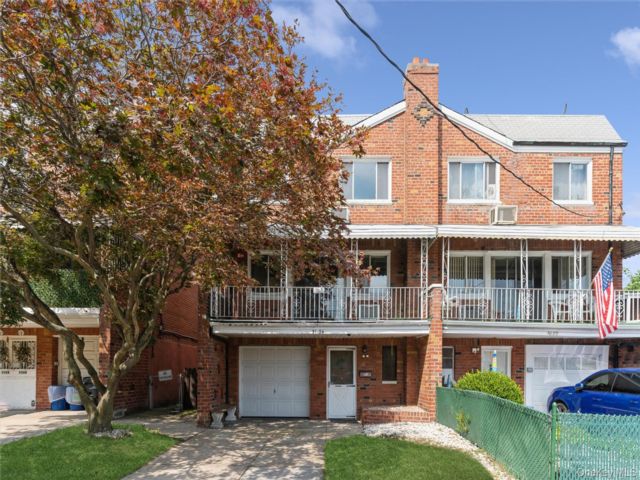  7 BR,  3.00 BTH &nbsp;Other style home in Woodside