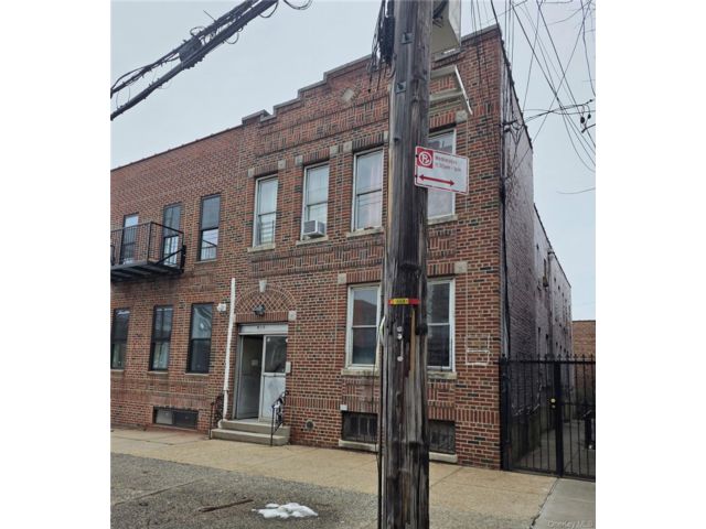 Studio,  0.00 BTH &nbsp;House style home in Mosholu