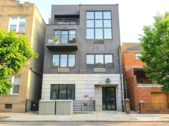 Studio,  0.00 BTH &nbsp;Mid rise style home in Astoria