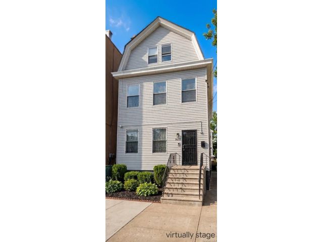  2 BR,  1.00 BTH &nbsp;House style home in College Point