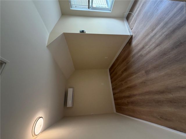 [PHOTO]