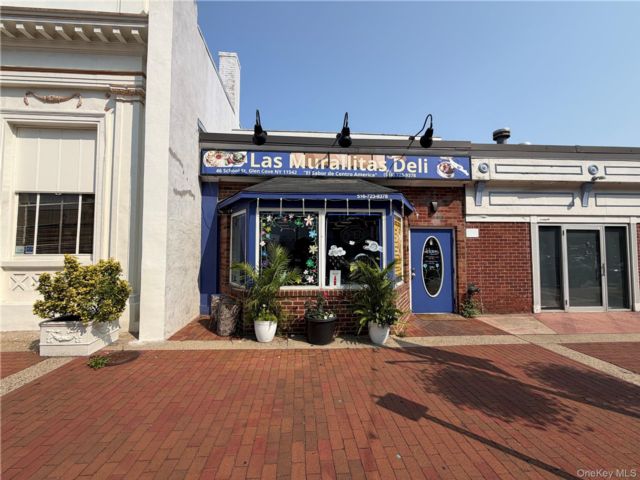 Studio,  0.00 BTH &nbsp;House style home in Glen Cove