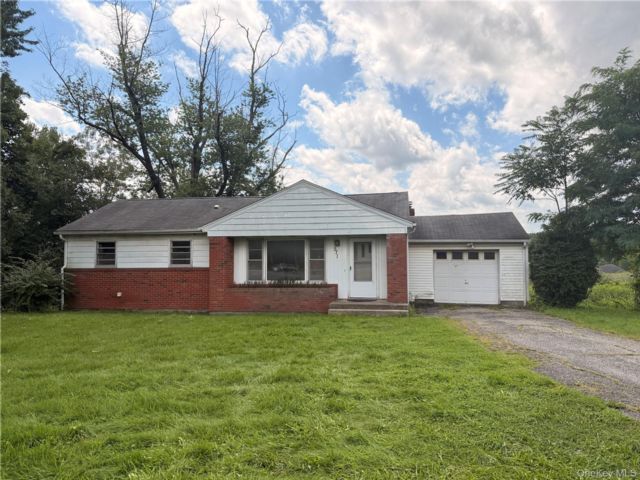  2 BR,  1.00 BTH &nbsp;Cape cod style home in New Windsor