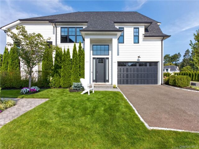  4 BR,  5.00 BTH &nbsp;Condo style home in Woodbury