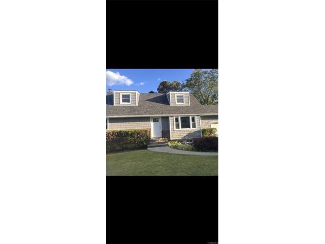  4 BR,  2.00 BTH &nbsp;Cape cod style home in Massapequa