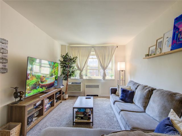  1 BR,  1.00 BTH &nbsp;Other style home in Flushing
