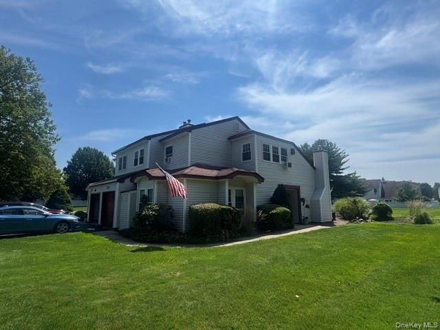  2 BR,  2.00 BTH &nbsp;Other style home in Coram