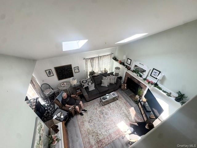 [PHOTO]