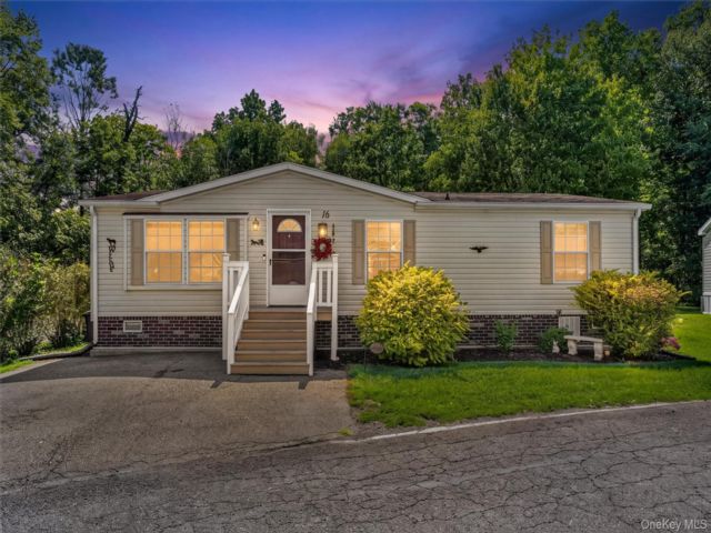  3 BR,  2.00 BTH &nbsp;Ranch style home in Bullville