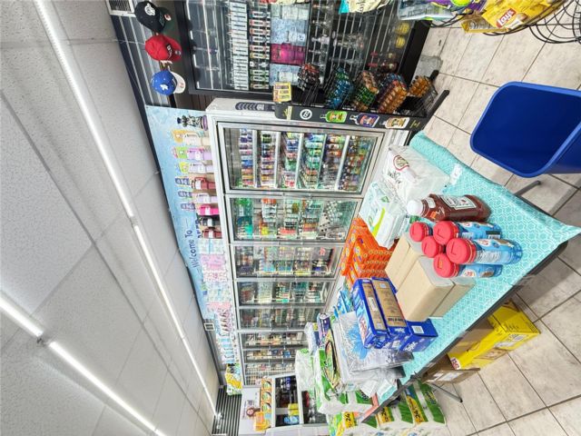 [PHOTO]