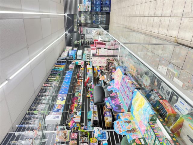 [PHOTO]