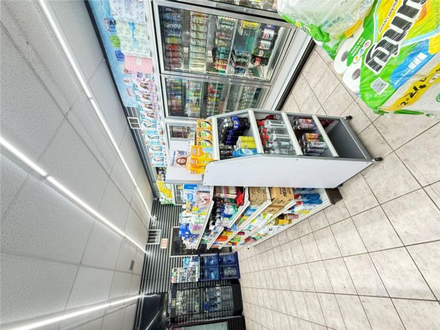 [PHOTO]