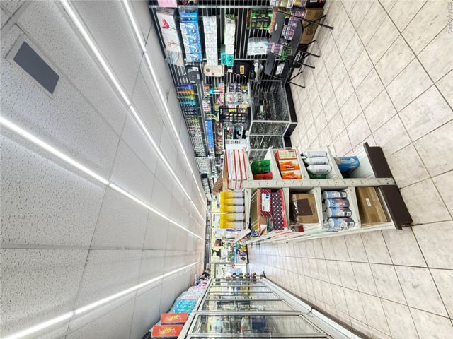 [PHOTO]