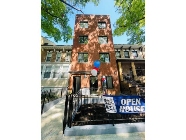 12 BR,  9.00 BTH &nbsp;House style home in Brownsville