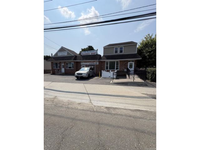 [Selden Real Estate, listing number 7326659]
