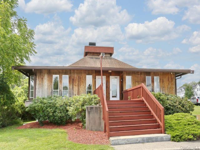 [Middletown Real Estate, listing number 7326737]
