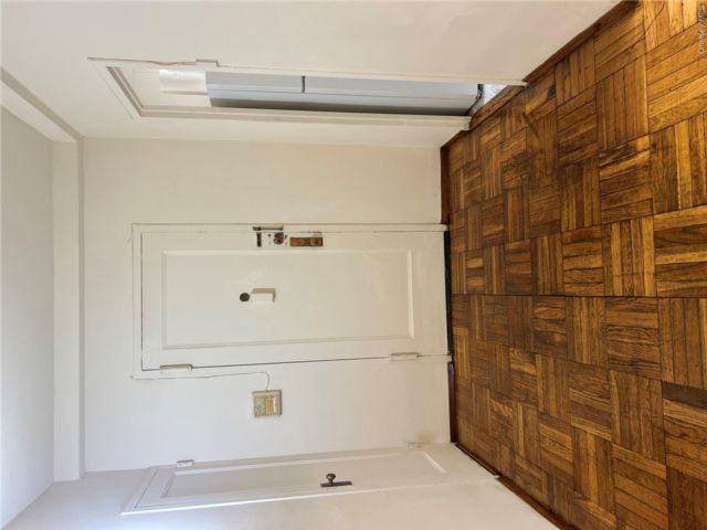 [Parkchester Real Estate, listing number 7326782]