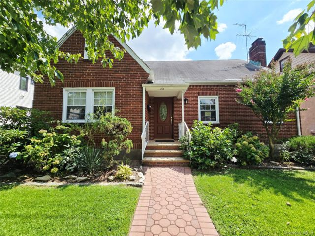[Floral Park Real Estate, listing number 7326822]