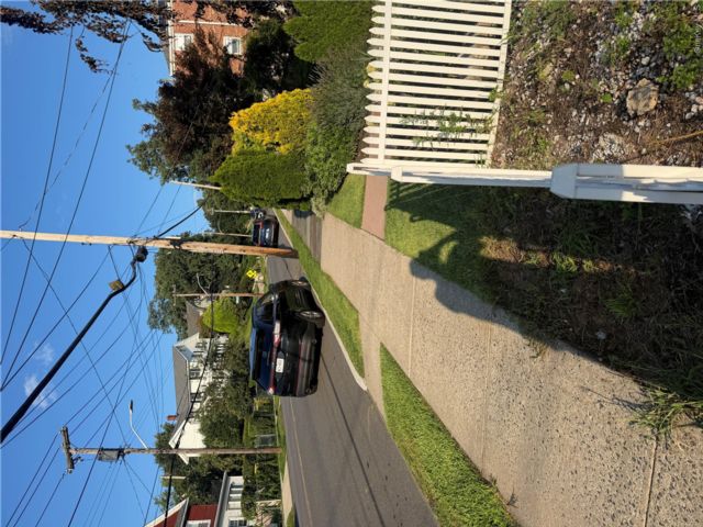  2 BR,  1.00 BTH &nbsp;A-frame style home in Yonkers