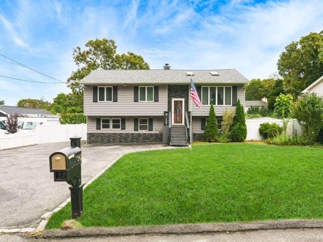 [Ronkonkoma Real Estate, listing number 7327007]